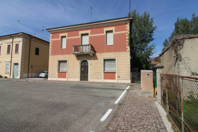 Villa in vendita a Conselice