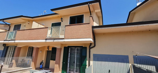 Villette a schiera in vendita a Borgo San Giovanni