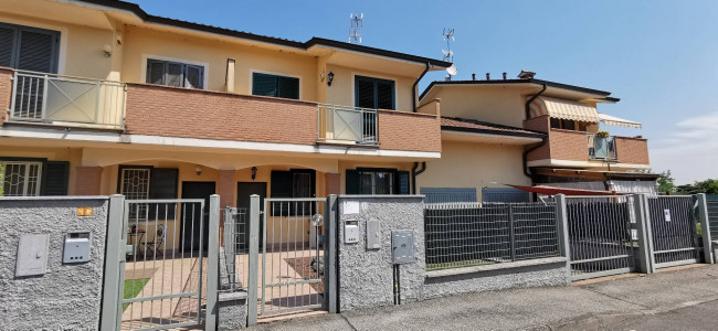 Villette a schiera in vendita a Borgo San Giovanni