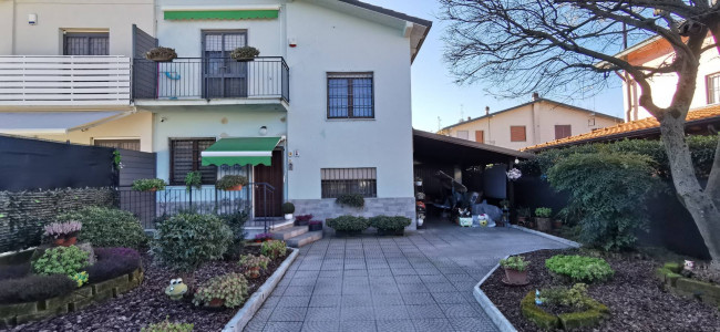 Villa in vendita a San Giuliano Milanese