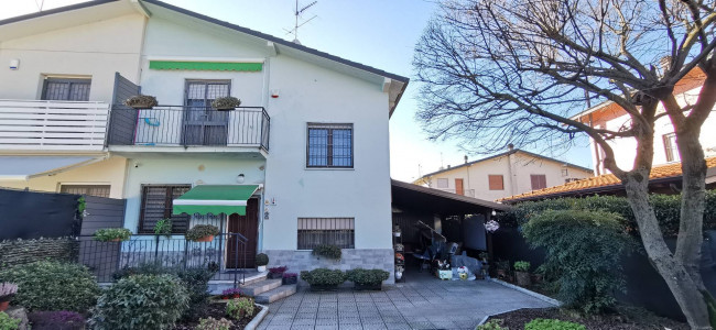 Villa in vendita a San Giuliano Milanese