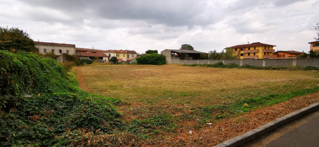 Terreno edificabile in vendita a Crespiatica