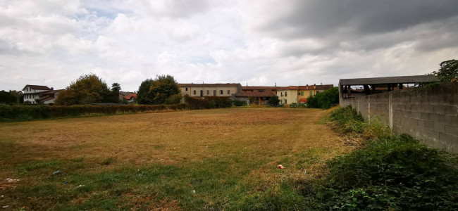 Terreno edificabile in vendita a Crespiatica