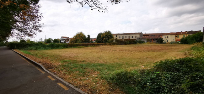 Terreno edificabile in vendita a Crespiatica