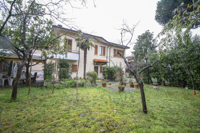 Casa / Villa in Vendita a Viareggio