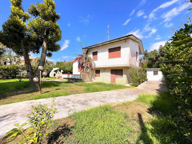 Casa / Villa in Vendita a Pietrasanta