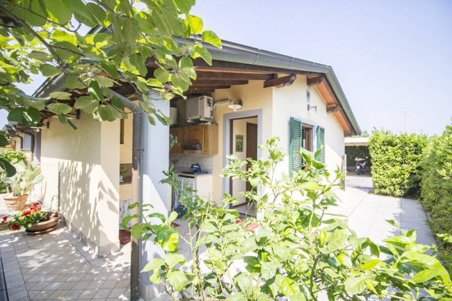Casa / Villa in Vendita a Camaiore