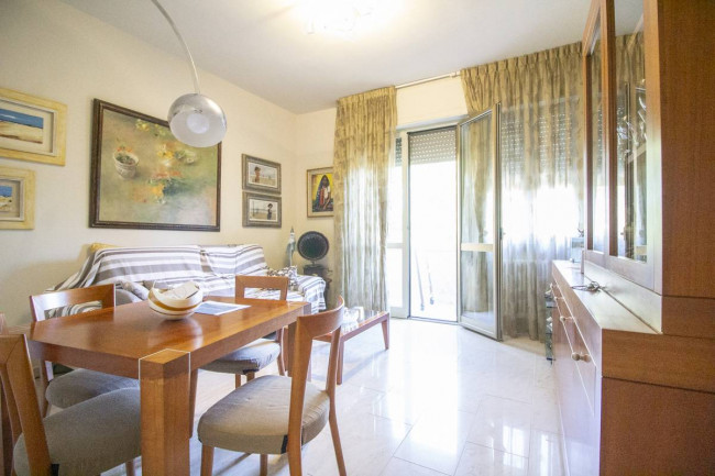 Appartamento in Vendita a Viareggio