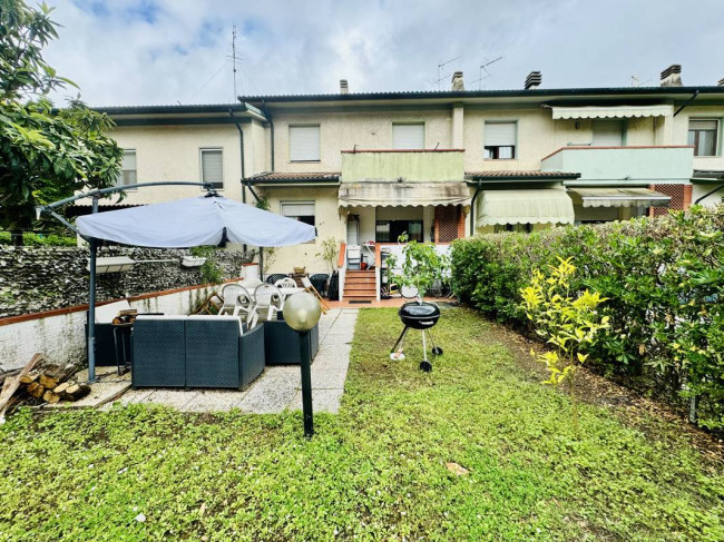 Casa / Villa in Vendita a Viareggio