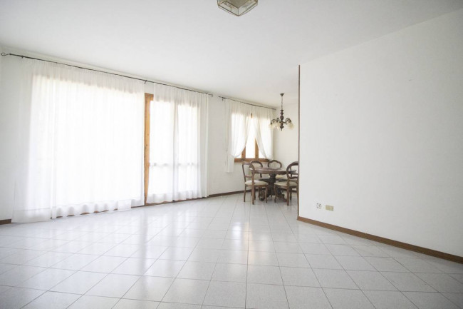 Appartamento in Vendita a Viareggio