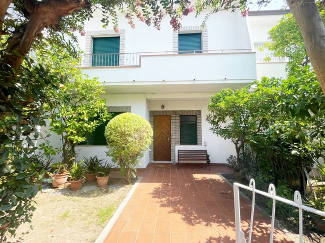 Casa / Villa in Vendita a Viareggio