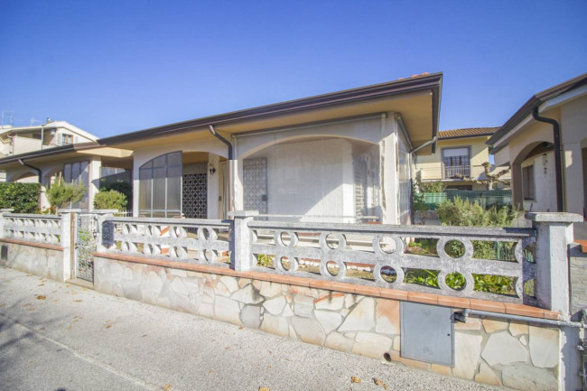 Casa / Villa in Vendita a Viareggio