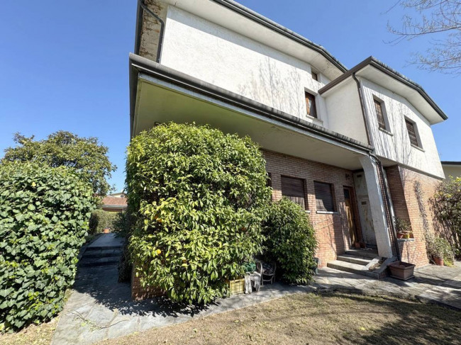 Casa / Villa in Vendita a Viareggio