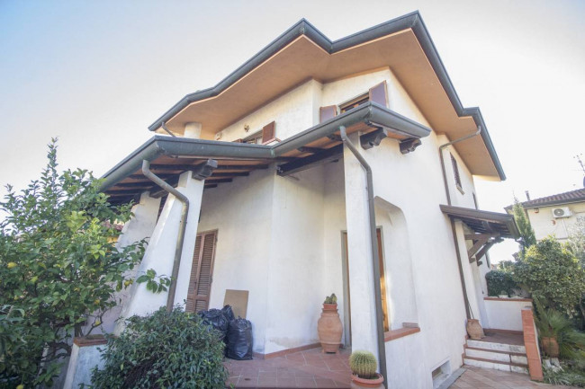Casa / Villa in Vendita a Viareggio