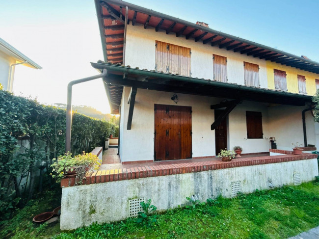 Casa / Villa in Vendita a Massarosa