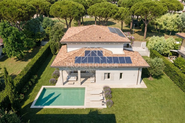 Casa / Villa in Vendita a Pietrasanta