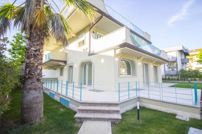 Appartamento in Vendita a Viareggio
