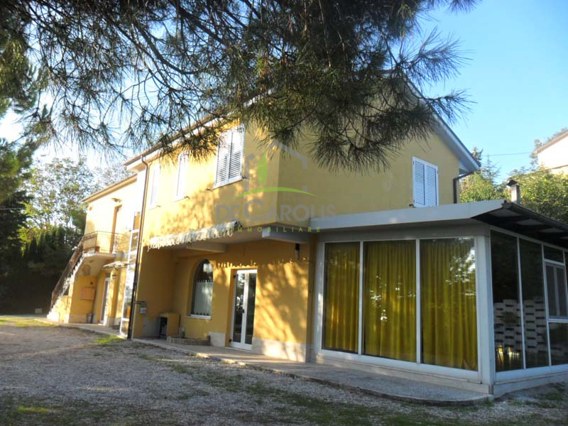  castignano vendita quart: ripaberarda de carolis immobiliare