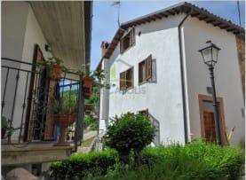 Casa indipendente in vendita a Valle Castellana (TE)