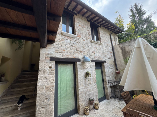 Casa indipendente in vendita a Ascoli Piceno (AP)