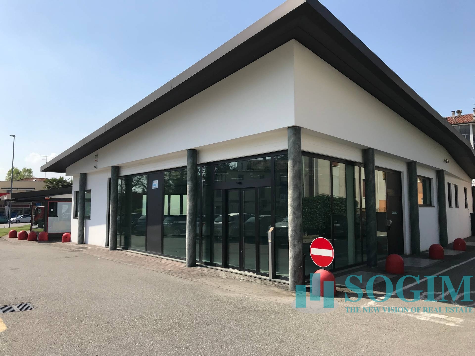 Immobile commerciale in Affitto