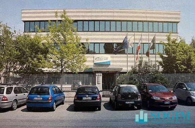 Capannone + Palazzina Uffici in Affitto