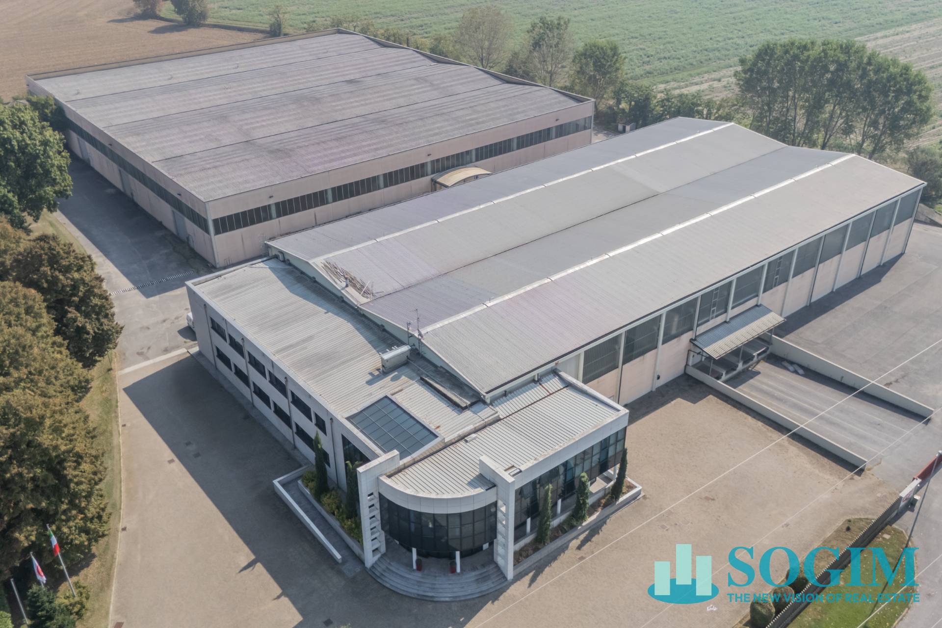 Capannone in Vendita