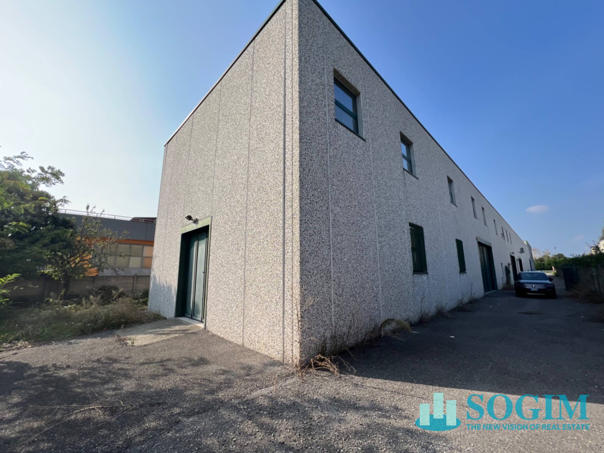 Capannone in Affitto