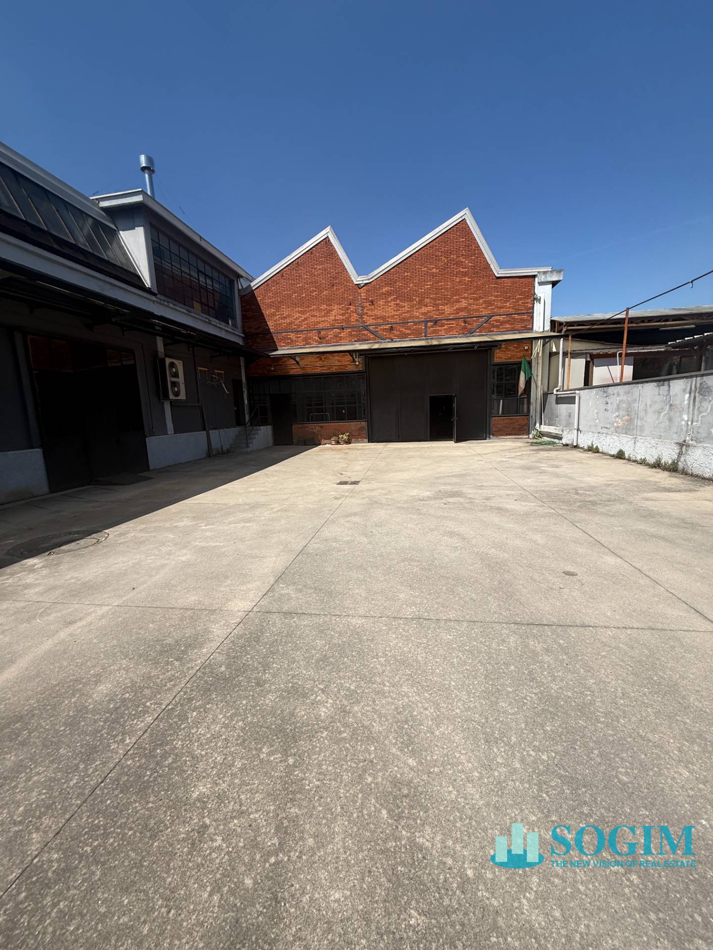 Capannone in Vendita