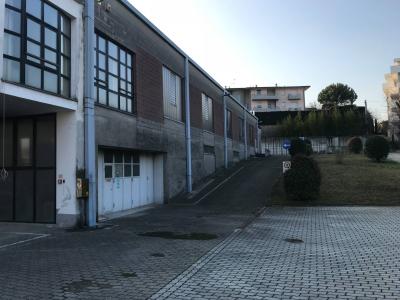 Capannone in Vendita a Cantù