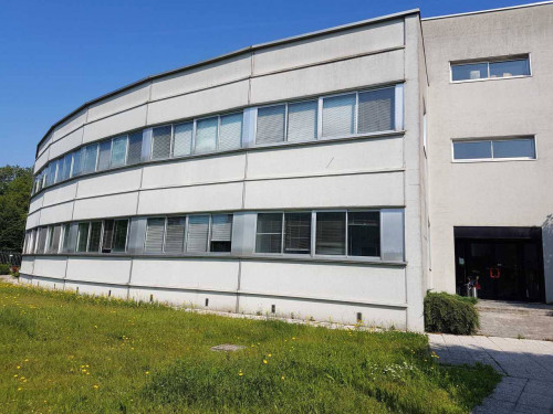 Capannone + Palazzina Uffici in Vendita a Settala