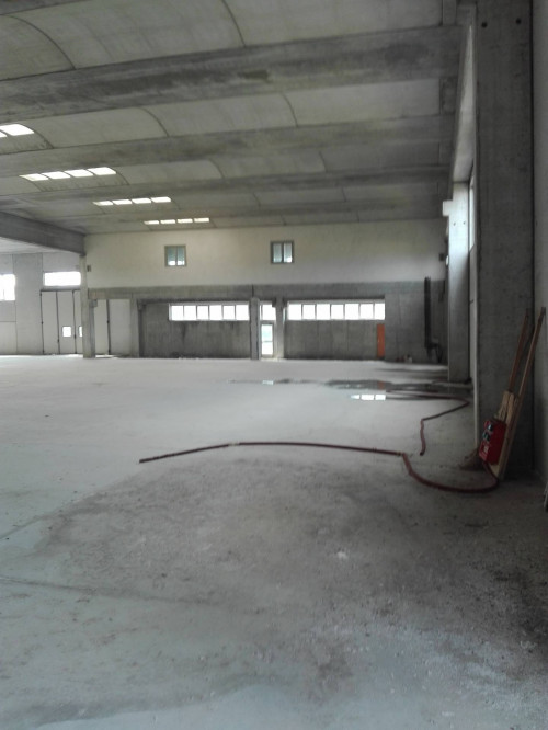 Capannone in Vendita a Dairago