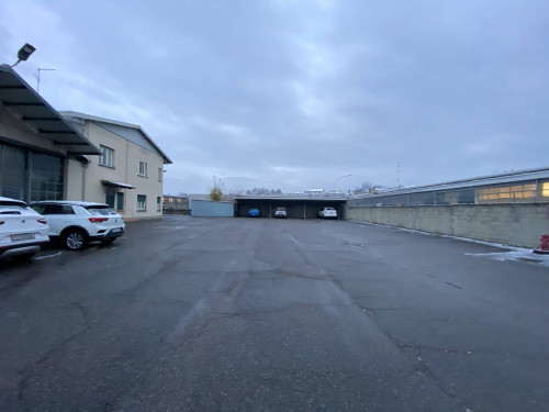 Capannone + Palazzina Uffici in Vendita a Cantù