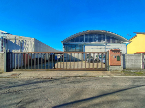 Capannone in Vendita a Zibido San Giacomo