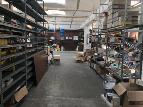 Capannone in Vendita a Garbagnate Milanese