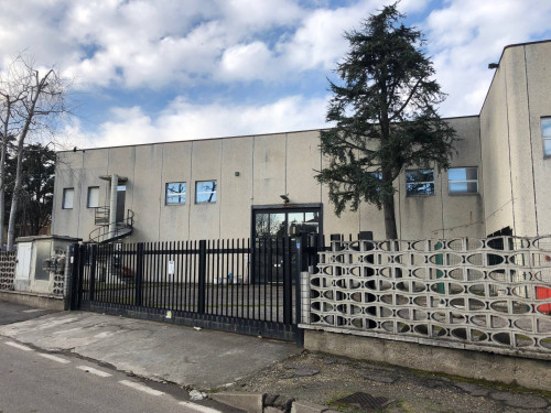 Capannone in Vendita a Zibido San Giacomo