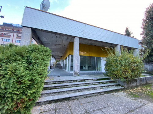 Negozio in Vendita a Cantù