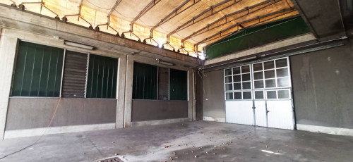 Capannone in Vendita a Peschiera Borromeo