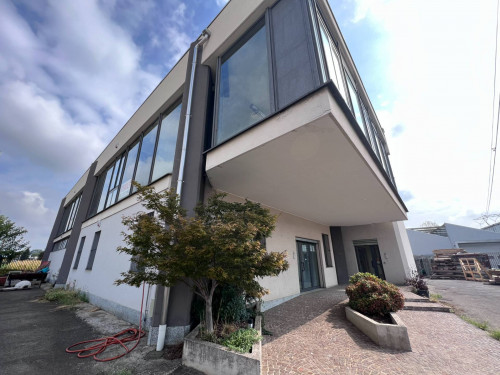 Ufficio in Vendita a Rovello Porro