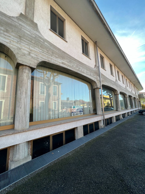 Immobile commerciale in Affitto a Buscate