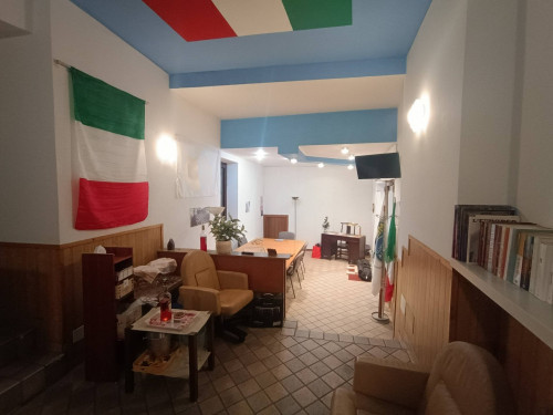 Negozio in Vendita a Cadorago