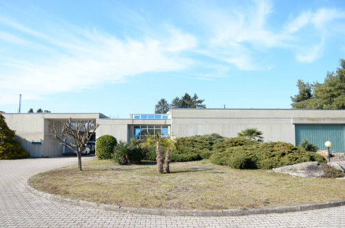 Capannone + Palazzina Uffici in Vendita a Golasecca