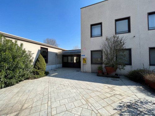 Capannone + Palazzina Uffici in Vendita a Santo Stefano Ticino