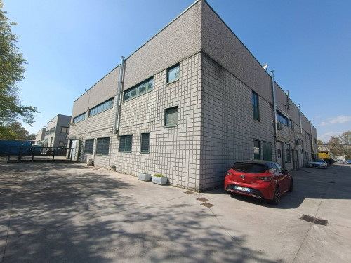 Deposito/Magazzino in Affitto a Lurago Marinone
