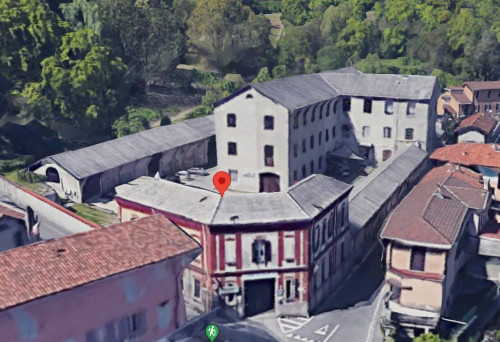 Capannone in Vendita a Verano Brianza