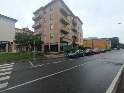 Ufficio in Affitto a Lurate Caccivio