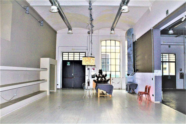 Immobile commerciale in Vendita a Gallarate