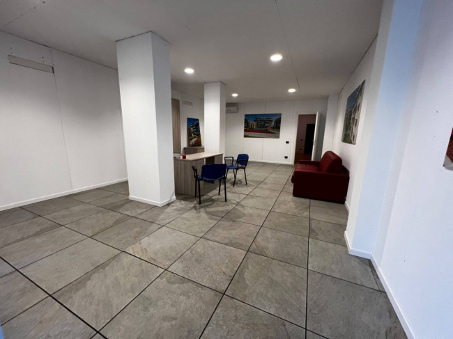 Negozio in Vendita a Como