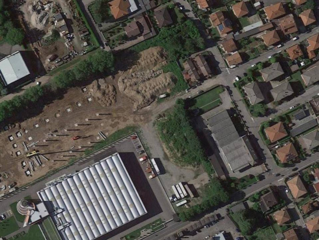 Capannone in Vendita a Cassano Magnago