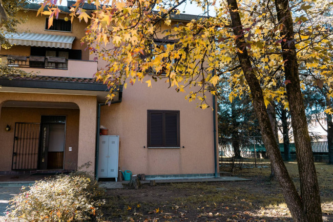Villa in vendita a Pessano Con Bornago (MI)
